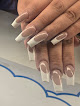 Negocio In The Clouds Nails & Spa