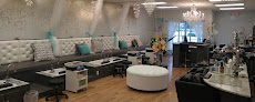Nail Lounge