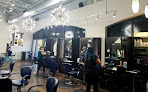 Negocio Reflections-A Salon